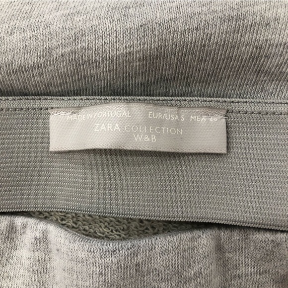 Zara Collection W & B. Grey mini skirt with white flower embroidery. Size S. - Picture 3 of 7
